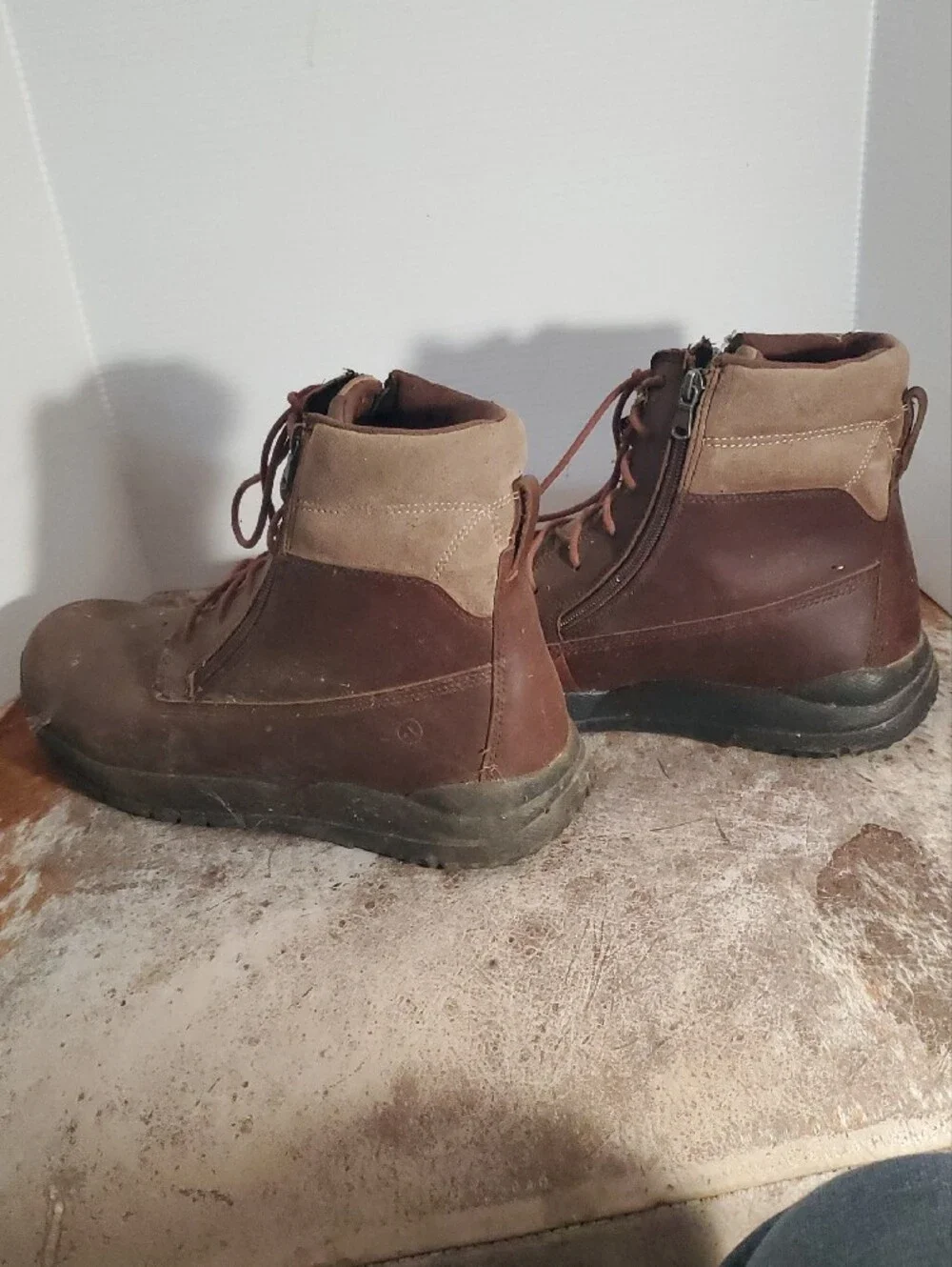 Men's Brown Lace-Up Work Boots - Classic Outdoor Style